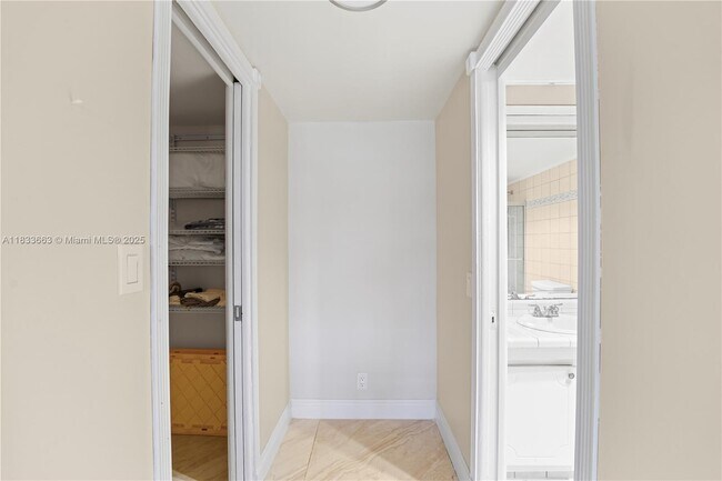 Building Photo - 2671 S Course Dr