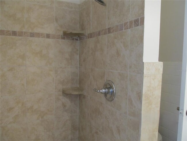 Building Photo - 300 Colonia Ln