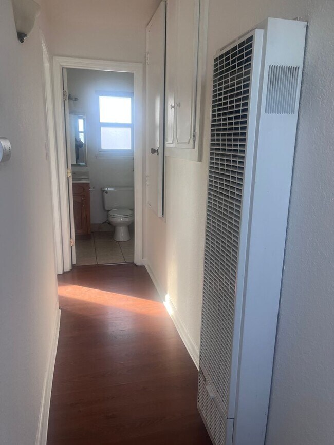Building Photo - Spacious 2 bed 1 bath condo in Tracy