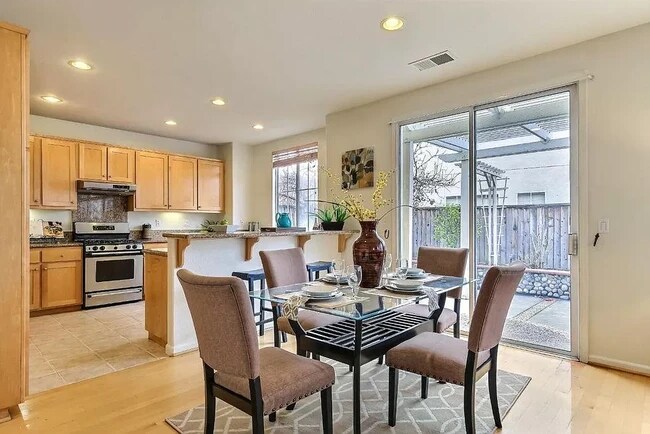 Building Photo - 283 Zoria Farms Ln
