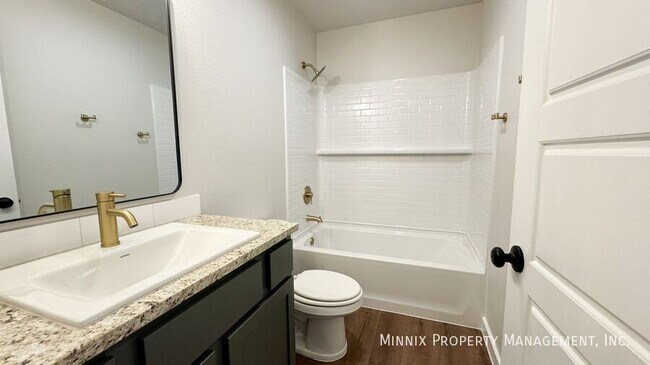 Building Photo - 2136 Kokomo Ave