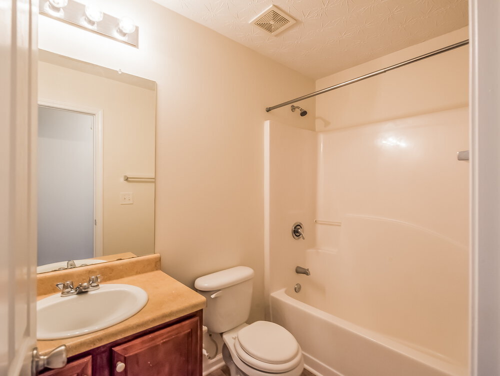 Building Photo - 70 Stony Oak Dr