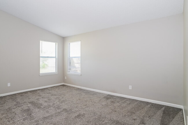 Building Photo - 7811 Aquarius Cir S