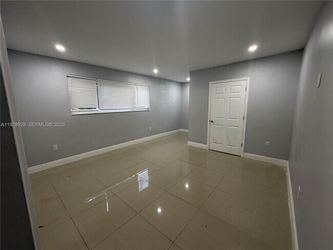 Building Photo - 45 NW 99th St