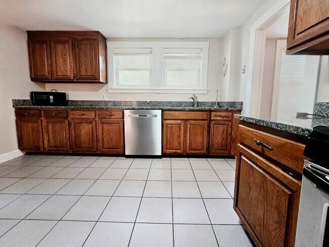 Building Photo - 11 Keefe Ave