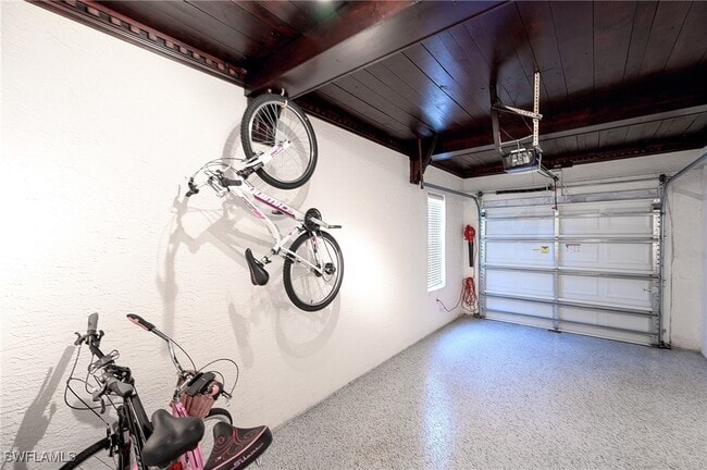 Building Photo - 900 L'Ambiance Cir