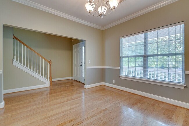 Building Photo - 832 Pisgah Park