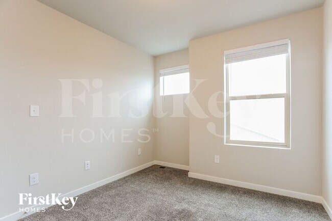 Building Photo - 6602 Shadow Star Dr