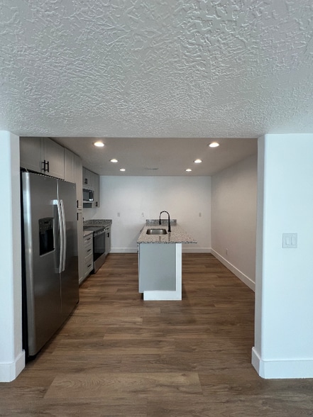 Building Photo - 3038 Red Fox Dr
