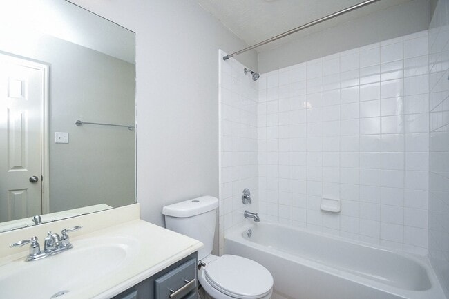 Building Photo - 13911 Sorrel Grove Ct