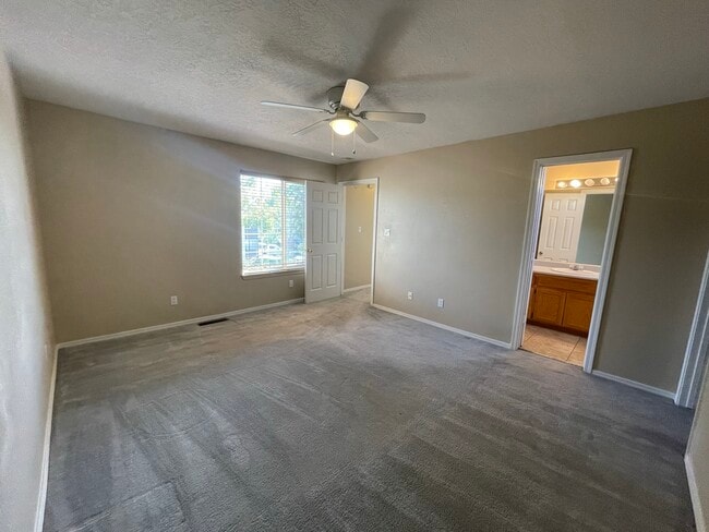 Building Photo - 7243 Natalie Janae Ln NE