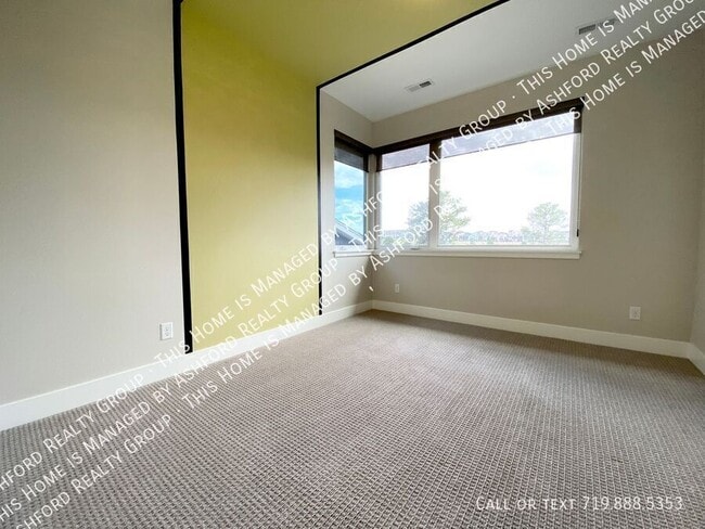 Building Photo - 1279 Foothills Farm Way
