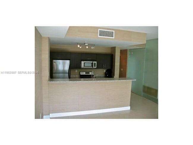 Building Photo - 2694 Inagua Ave