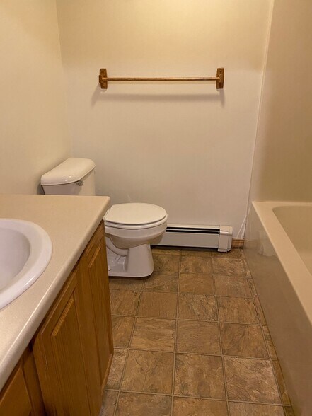 Building Photo - 1078 Laconia Rd