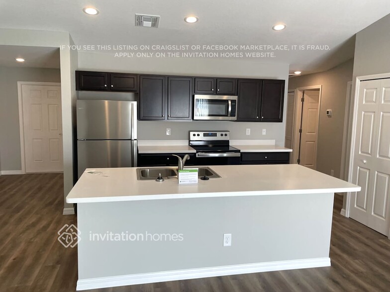 Building Photo - 16363 Alcira Cir