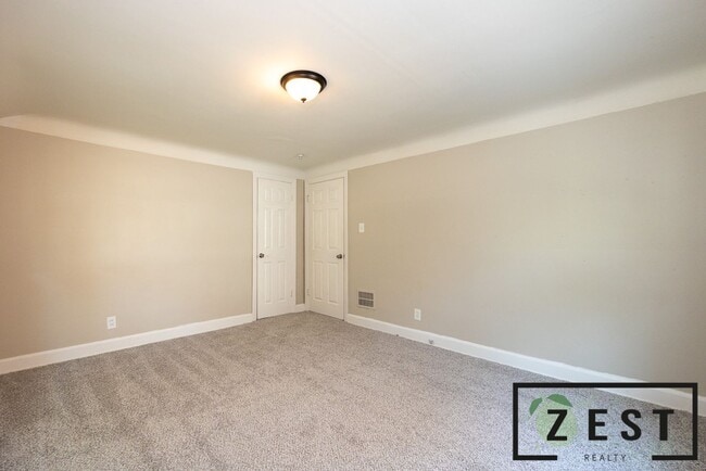 Building Photo - BEAUTIFUL 3 BD 1.5 BATH HOME! OPEN HOUSE S...