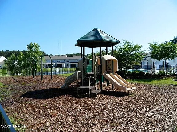 Building Photo - 530 Candida Dr