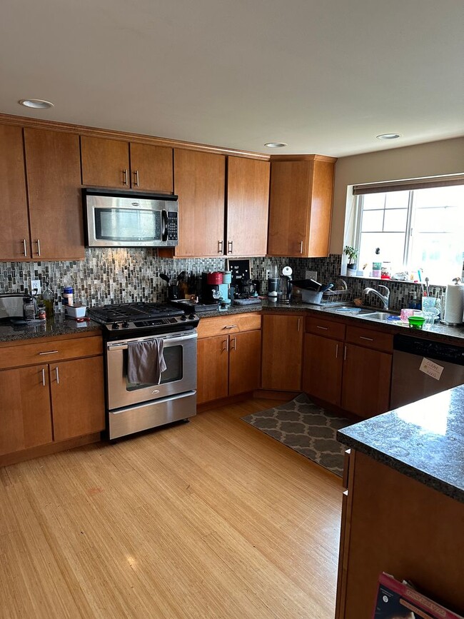 Building Photo - 4Bd/3.5Ba Seattle House