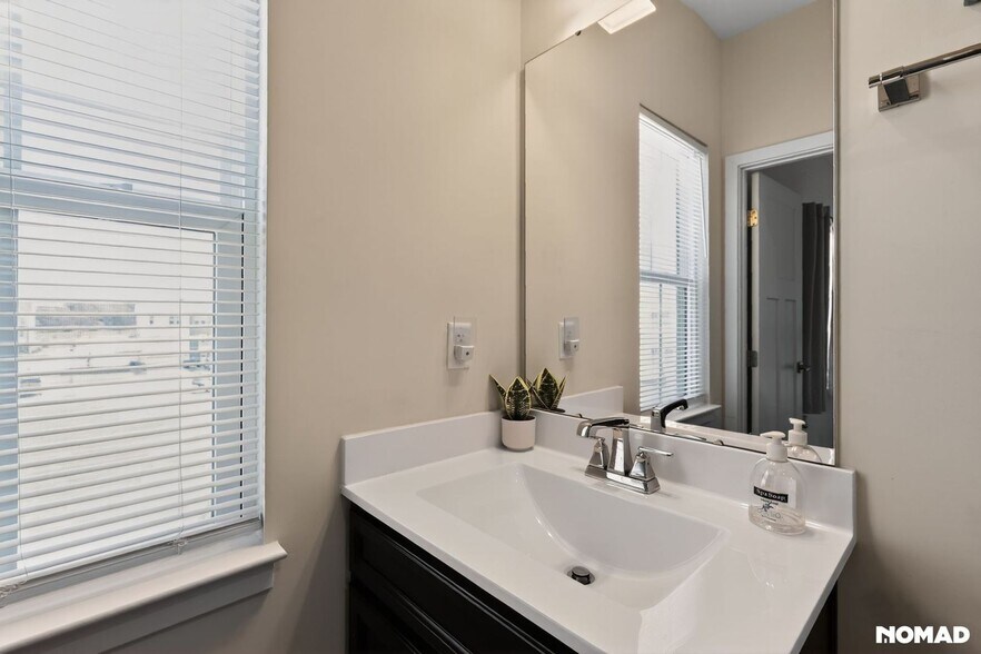 Building Photo - 103 Sandra Rd