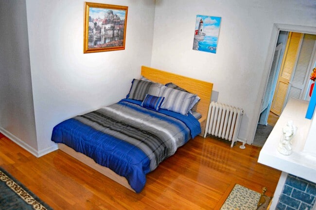 2nd Bedroom East - 1304 W 50th St