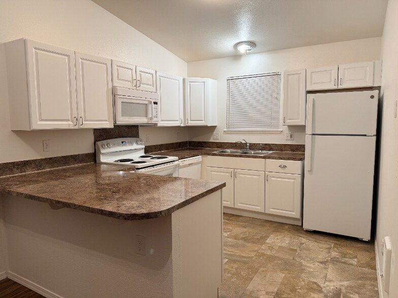 Building Photo - 9709 11th Ave Ct E