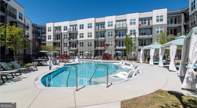 Building Photo - 2250 Oak Rd SW