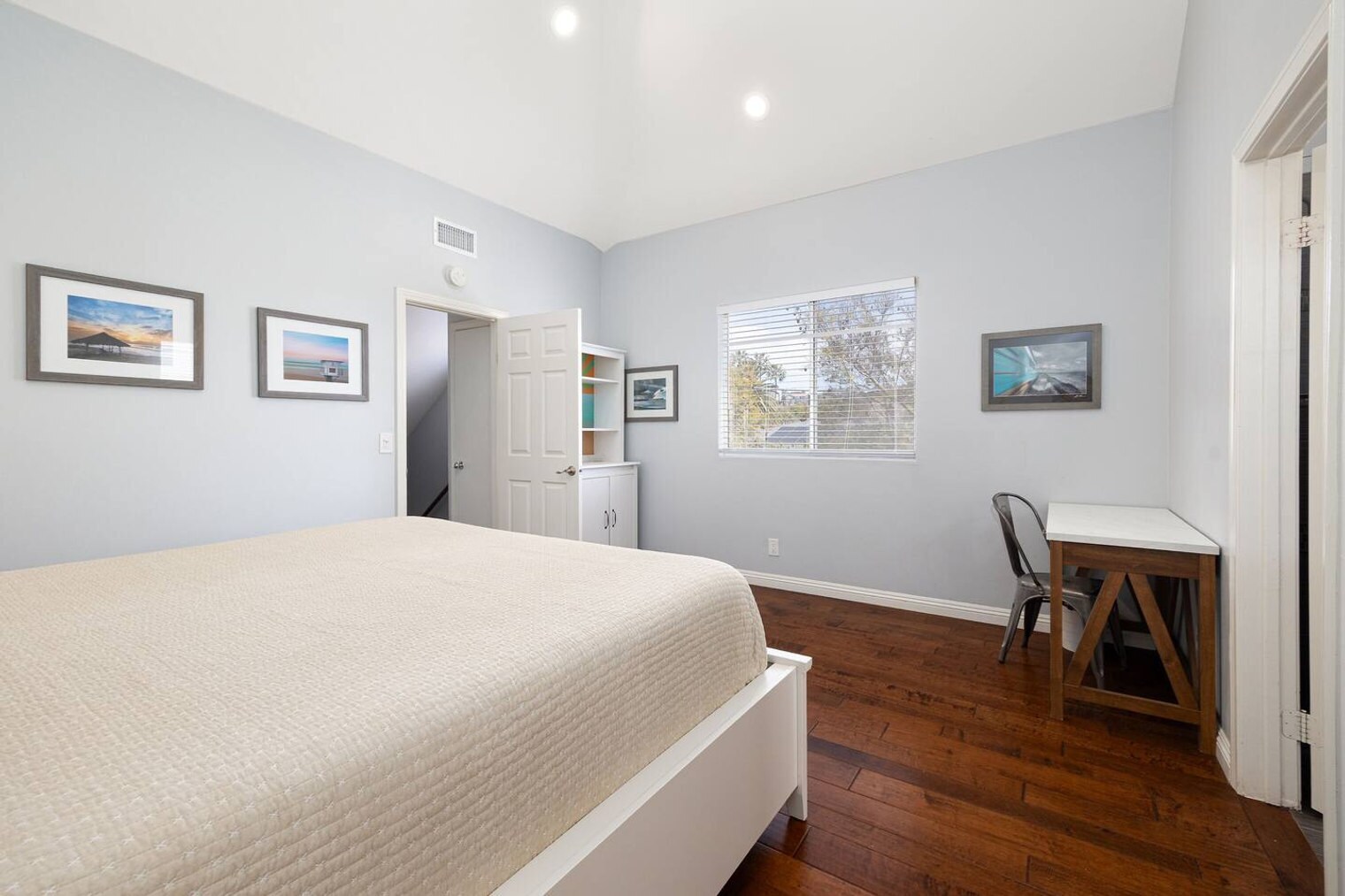 Building Photo - 1079 Sapphire St