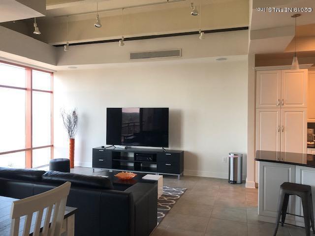 Building Photo - 320 1st St N