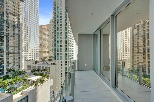 Building Photo - 300 Biscayne Blvd Way