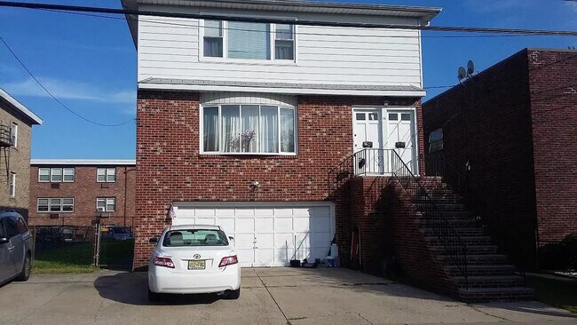 Primary Photo - 14 Cuozzo St