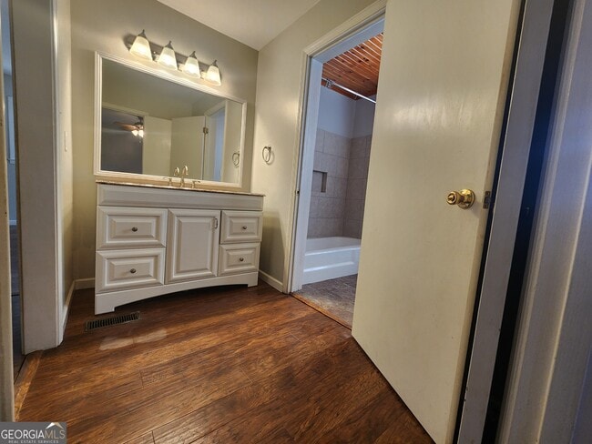 Building Photo - 120 Sol Bridges Rd