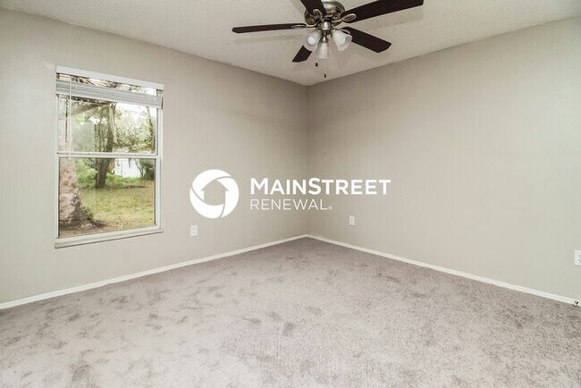 Building Photo - 3 Bedroom Pet-Friendly Home in Sanford, FL with Main Street Renewal
