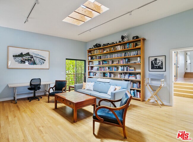 Building Photo - 726 Nowita Pl