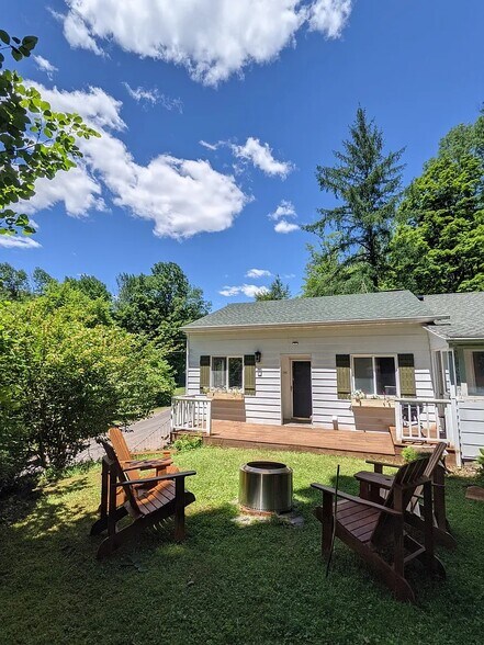 Building Photo - 30 Ford Rd