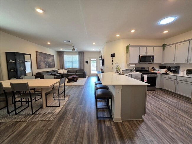 Building Photo - 8415 Linda Michelle Ln