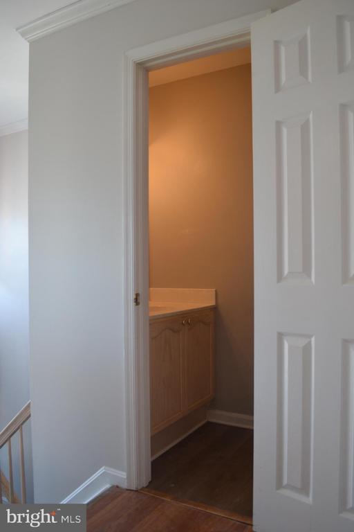 Building Photo - 7104 Collinsworth Pl