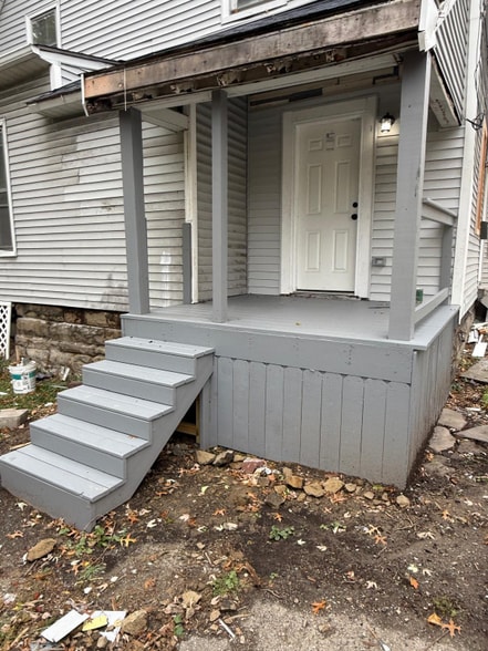 Building Photo - 1447 W 101st St