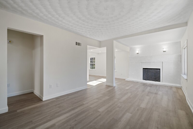 Building Photo - 1610 Shiloh Pl