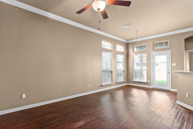Building Photo - 3310 Greyfriar Dr
