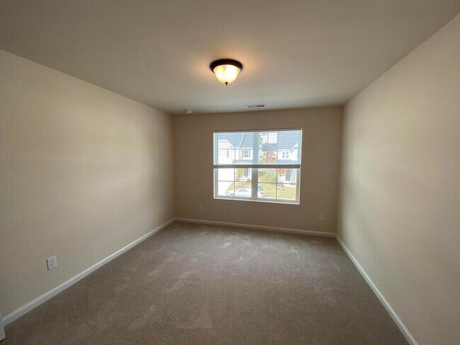Building Photo - 1344 Southpoint Trail