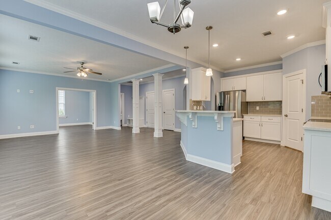 Building Photo - 171 Caroleton Dr
