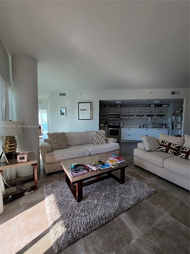 Building Photo - 6580 Indian Creek Dr