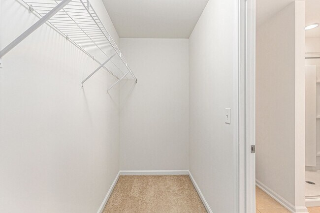 Building Photo - 193 Olde Towne Way