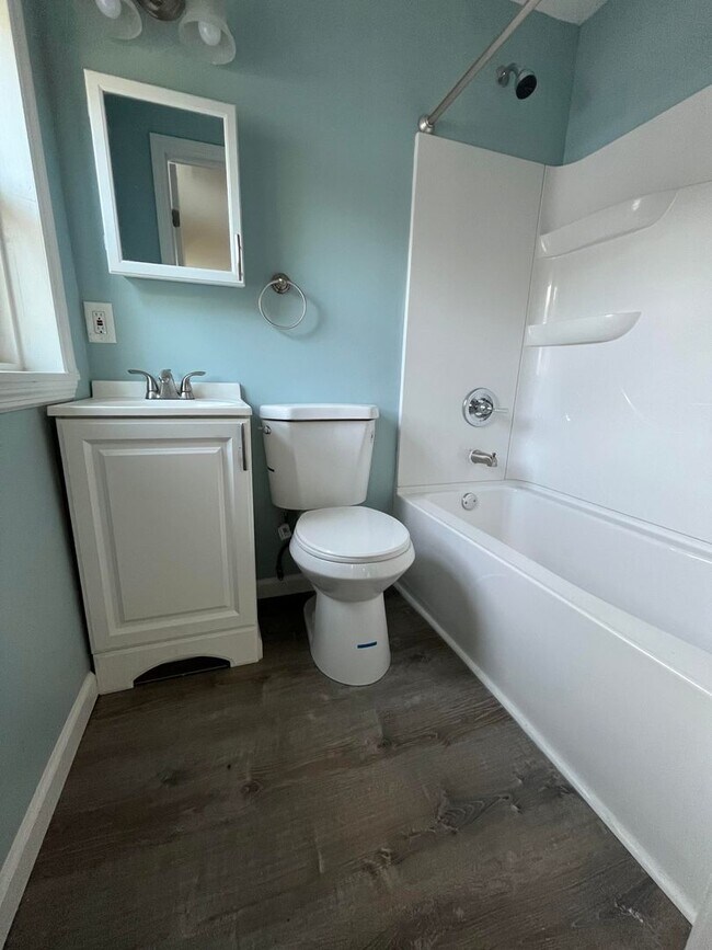 Building Photo - Gorgeous Studio Apartment in Quiet Pittsfield Street