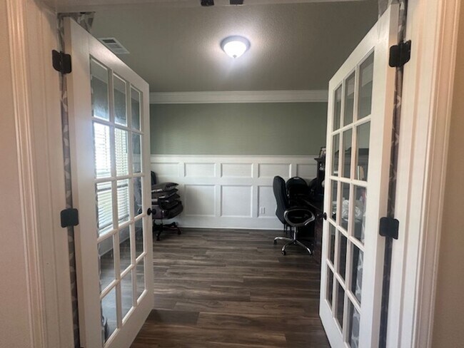 Building Photo - 108 Big Cypress Ct