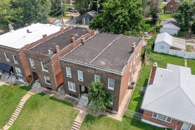 Building Photo - 4222 S 38th St