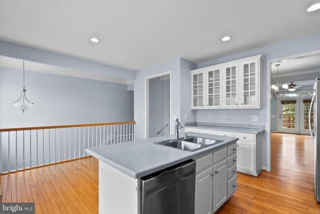 Building Photo - 45773 Smoketree Terrace
