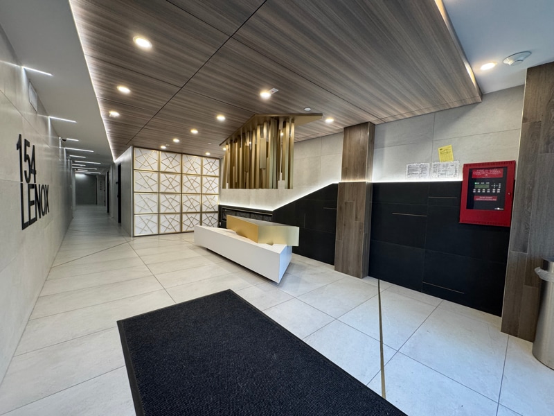 Building Photo - 154 Lenox Rd