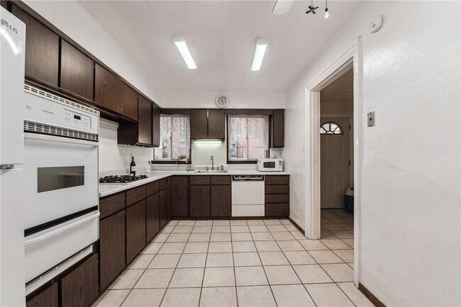 Building Photo - 4106 Garden Way