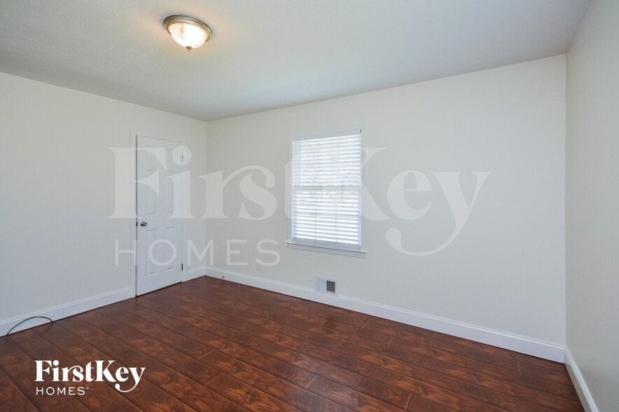 Building Photo - 540 Richards Chapel Rd